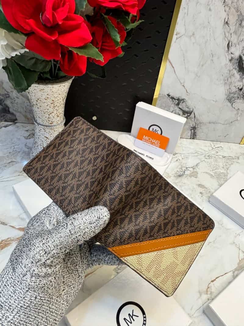Michael_Kors_WALLET_V487
