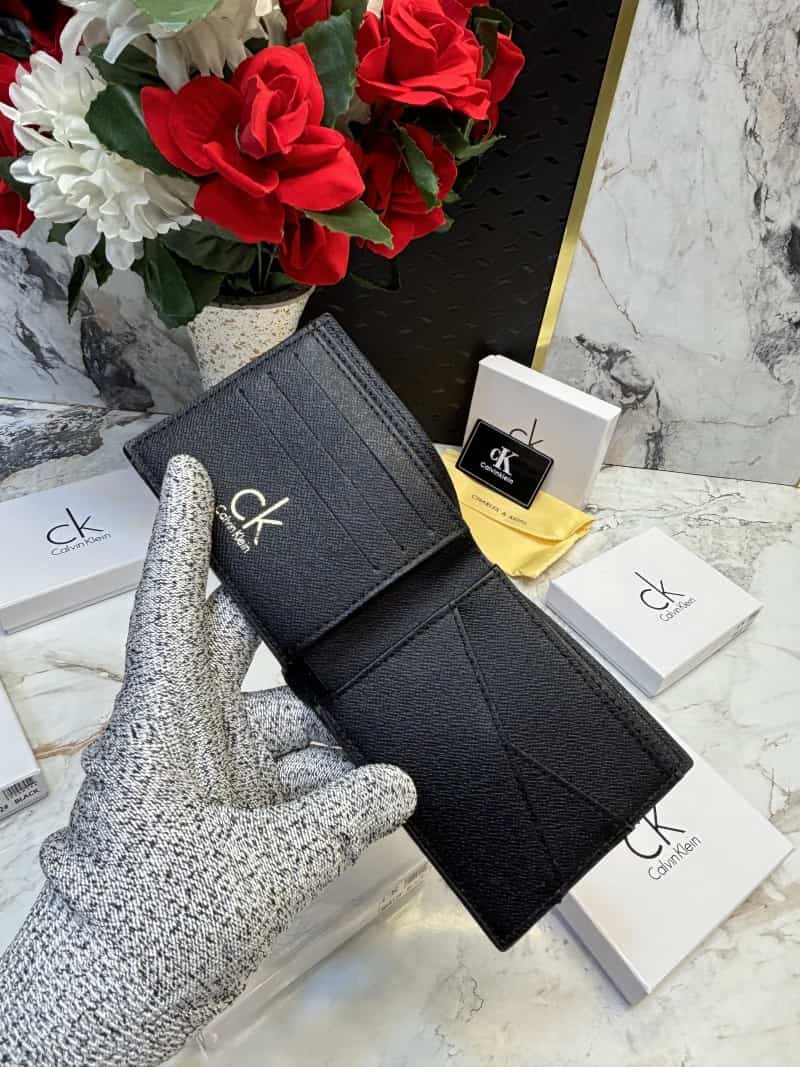 Calvin_Klein_WALLET_V489