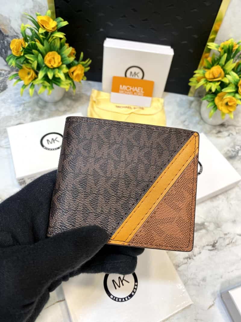Michael_Kors_WALLET_V480