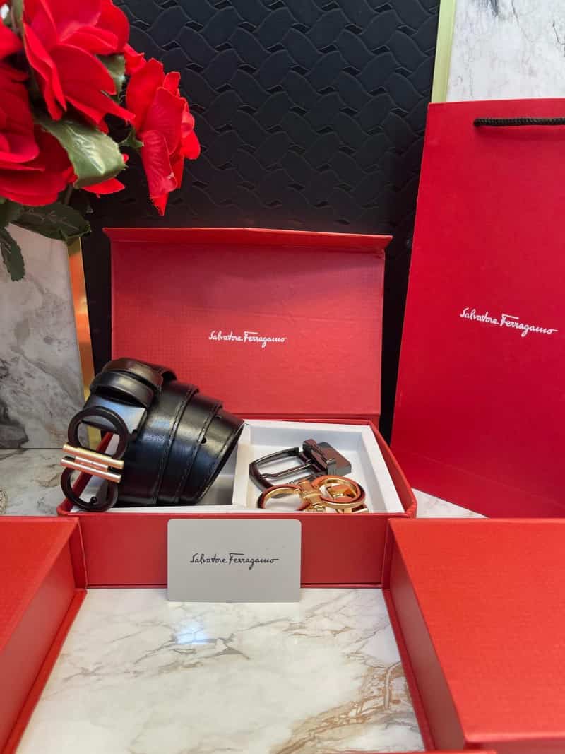 Salvatore_Ferragamo_3_Buckle_Combo_C_375