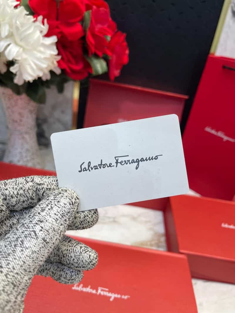 Salvatore_Ferragamo_3_Buckle_Combo_C_375