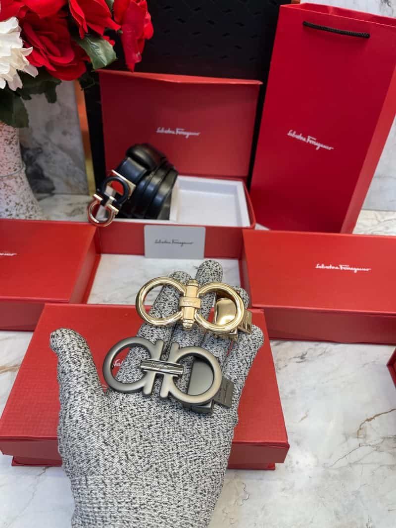 Salvatore_Ferragamo_3_Buckle_Combo_C_374