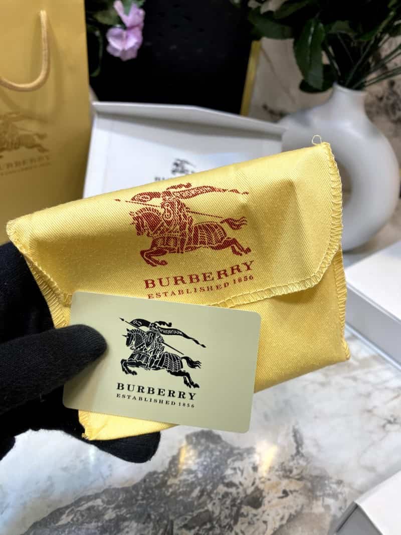 BURBERRY_2_Buckle_Belt_&_wallet_Combo_C334