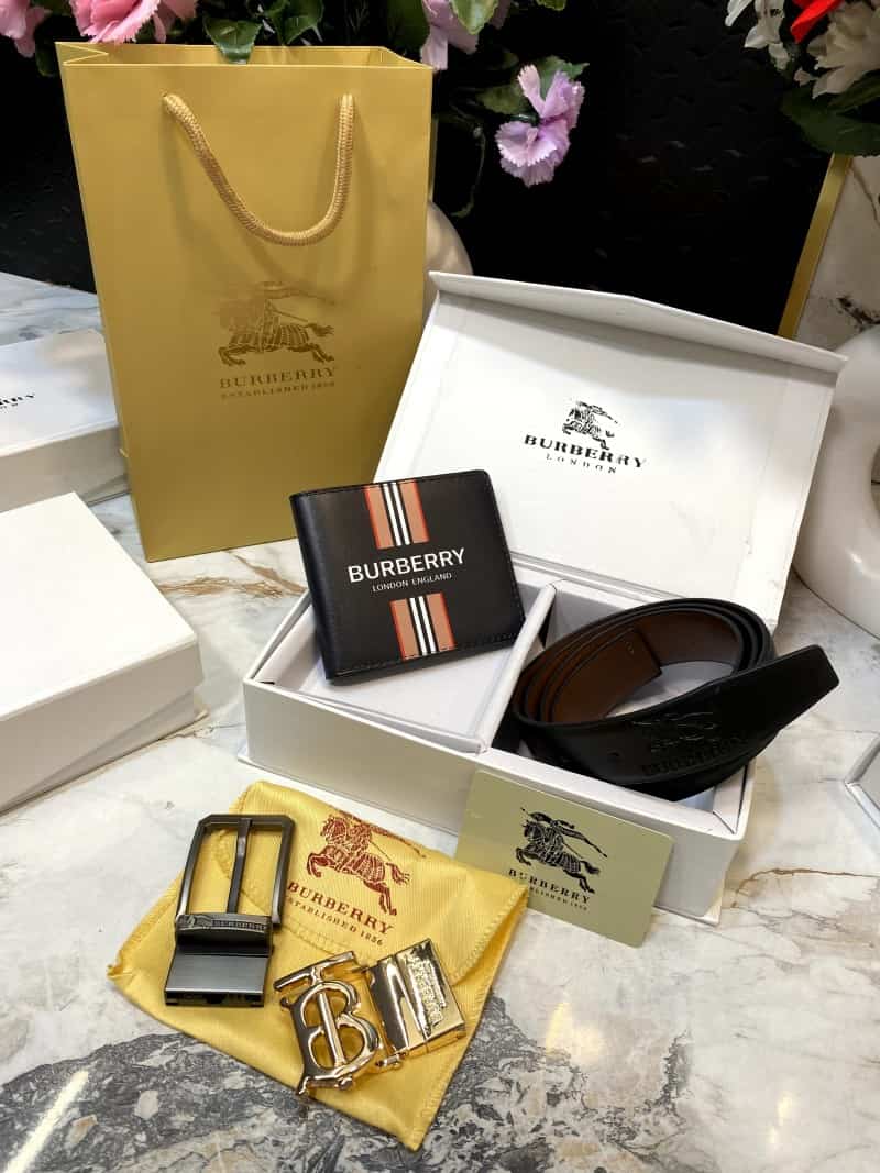BURBERRY_2_Buckle_Belt_&_wallet_Combo_C334