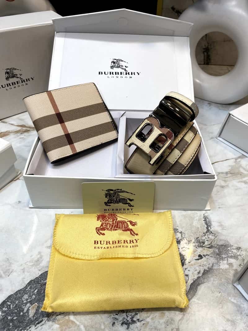 BURBERR_Y Premium Belt & Wallet Combo C330