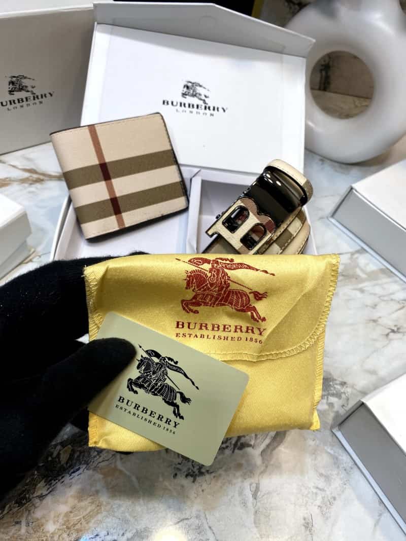 BURBERR_Y Premium Belt & Wallet Combo C330