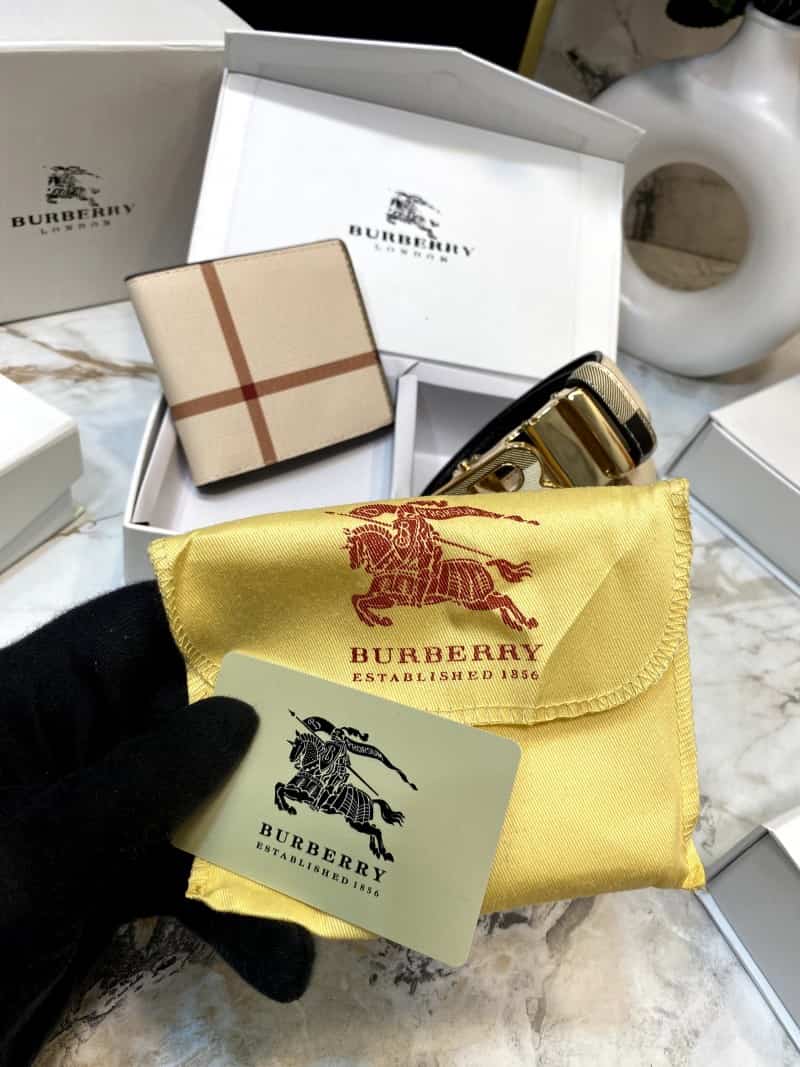 BURBERR_Y Premium Belt & Wallet Combo C329