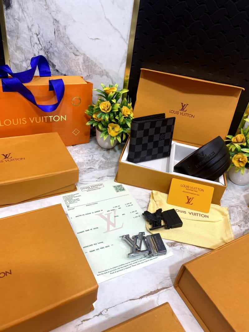LOUI_S VUITTONN 2 Buckle Belt & wallet Combo C321