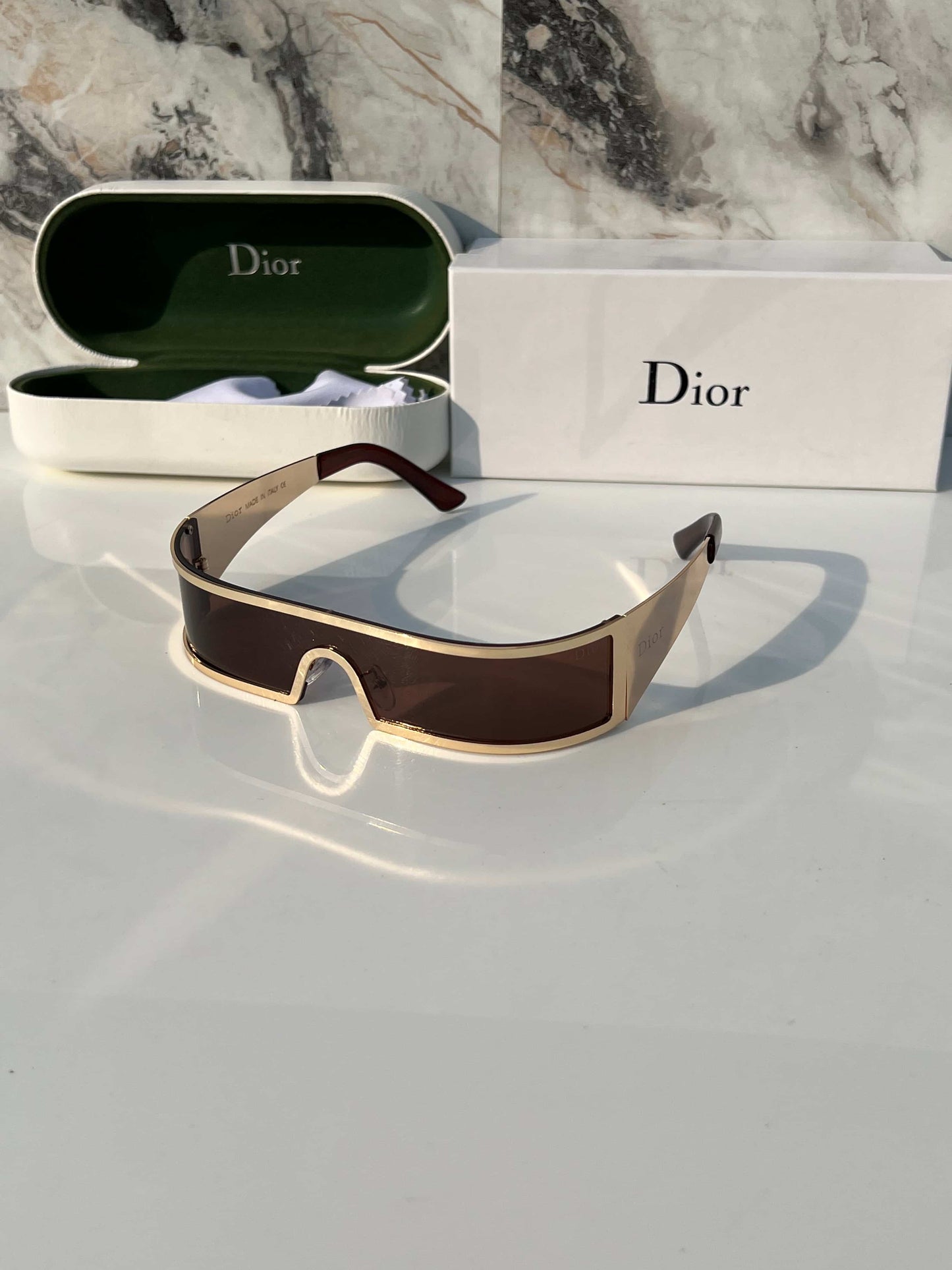 DIOr_9094_gold_brown