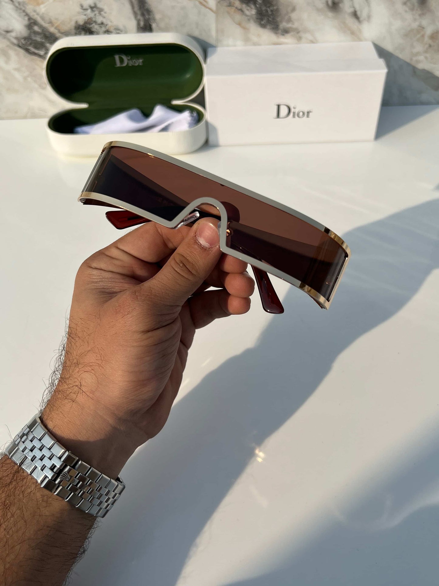 DIOr_9094_gold_brown