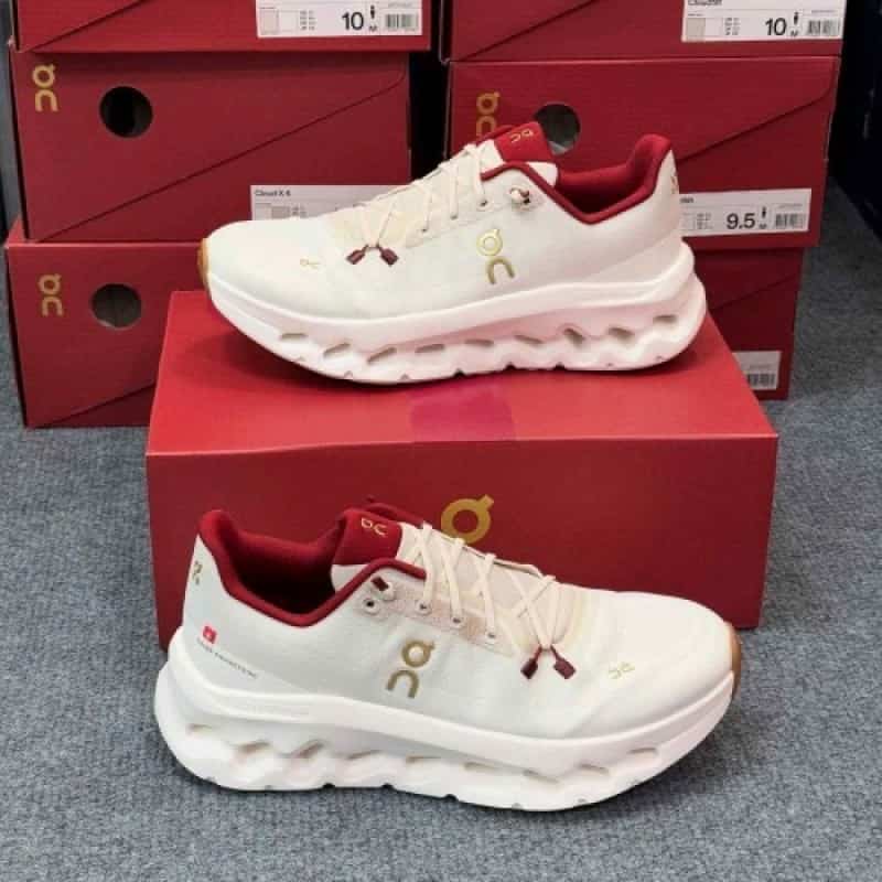 On Cloud Tilt 2 0 PEARL IVORY (YEAR OF THE SNAKE)