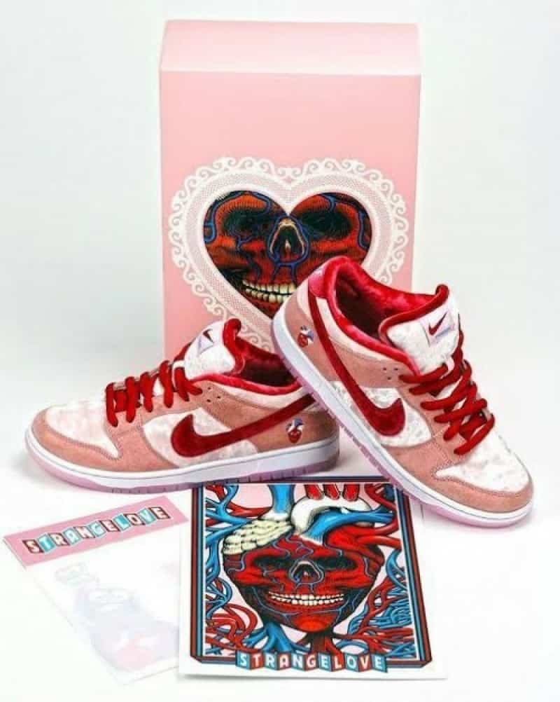 Nike SB Dunk Low STRANGELOVE (SEMI)