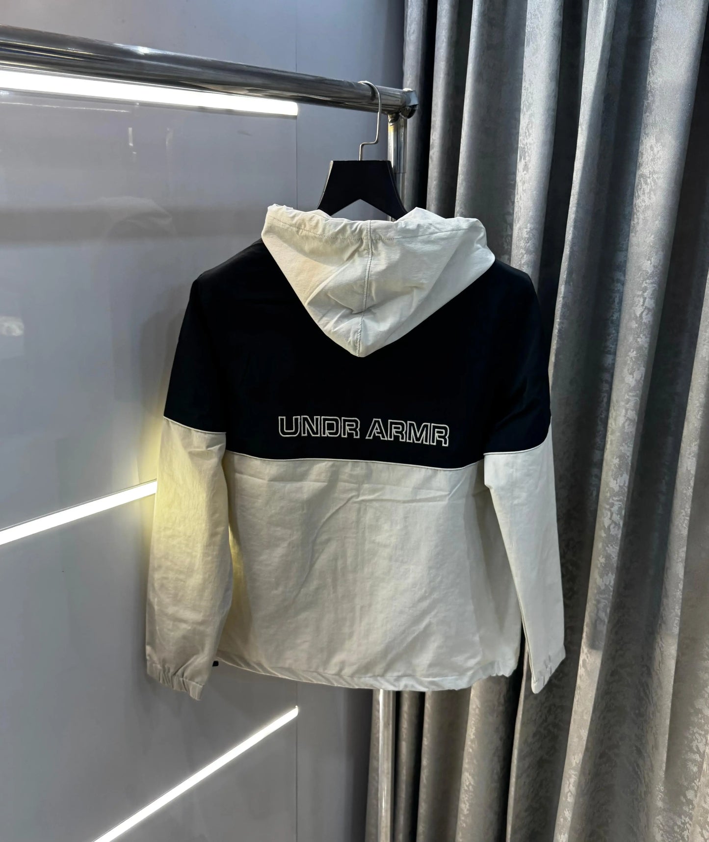 Unde r Armour Black cer...@m  lu...x...ury Biker Edition WindBreaker
