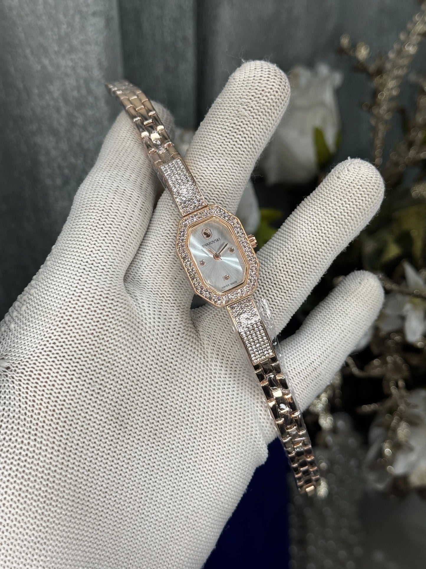 Swarovsk i Copper White Diamond Premium Watch