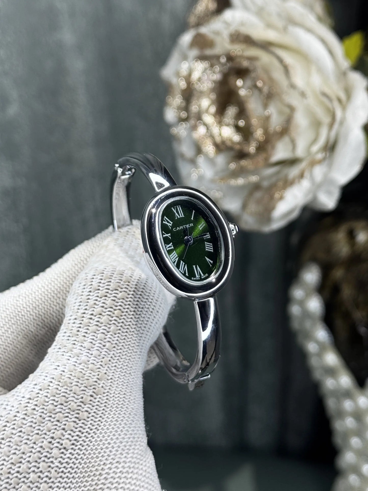 Cartie r Bangle Silver Green Premium Watch