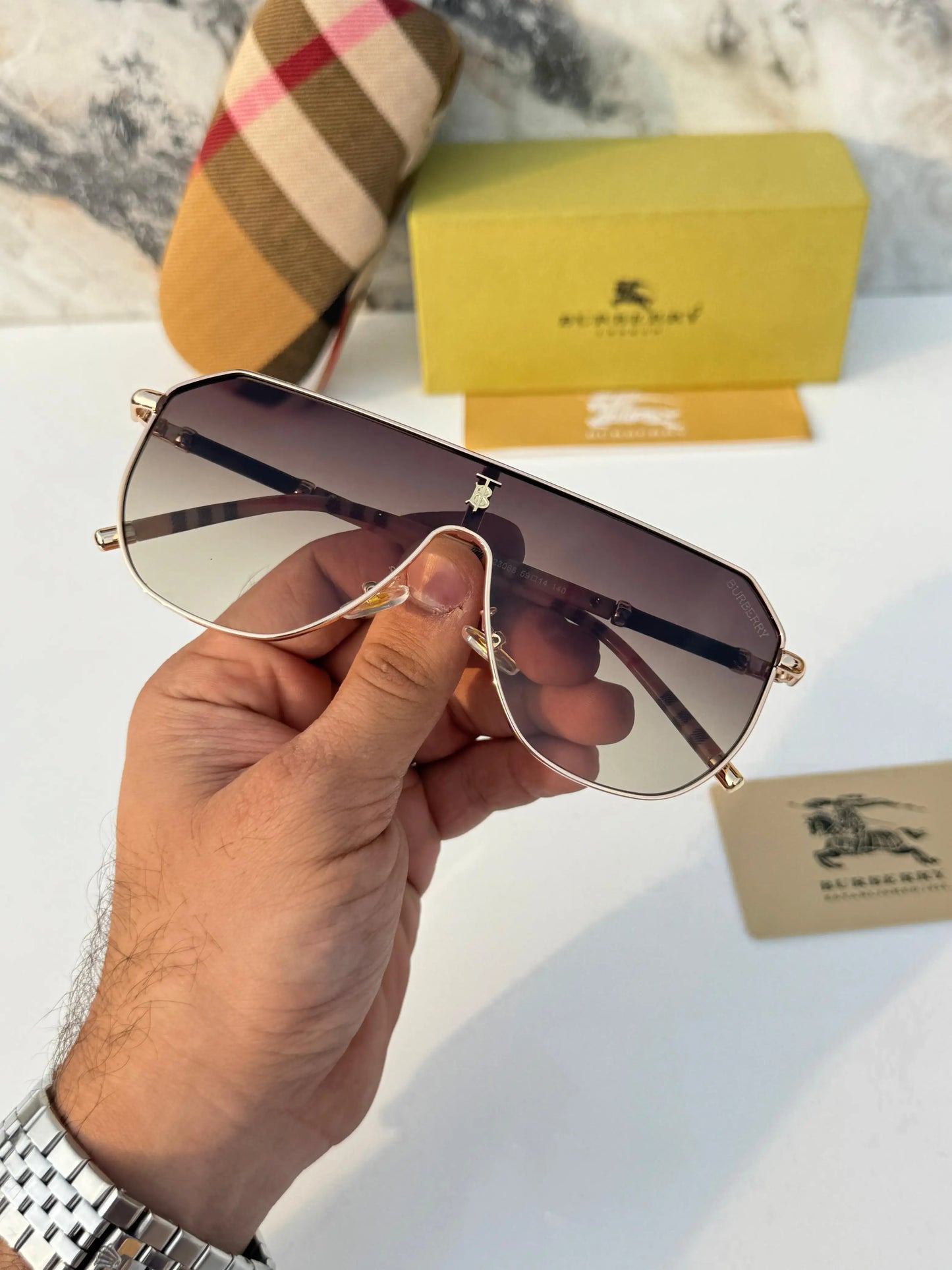 Burberry_23068_gold _brown