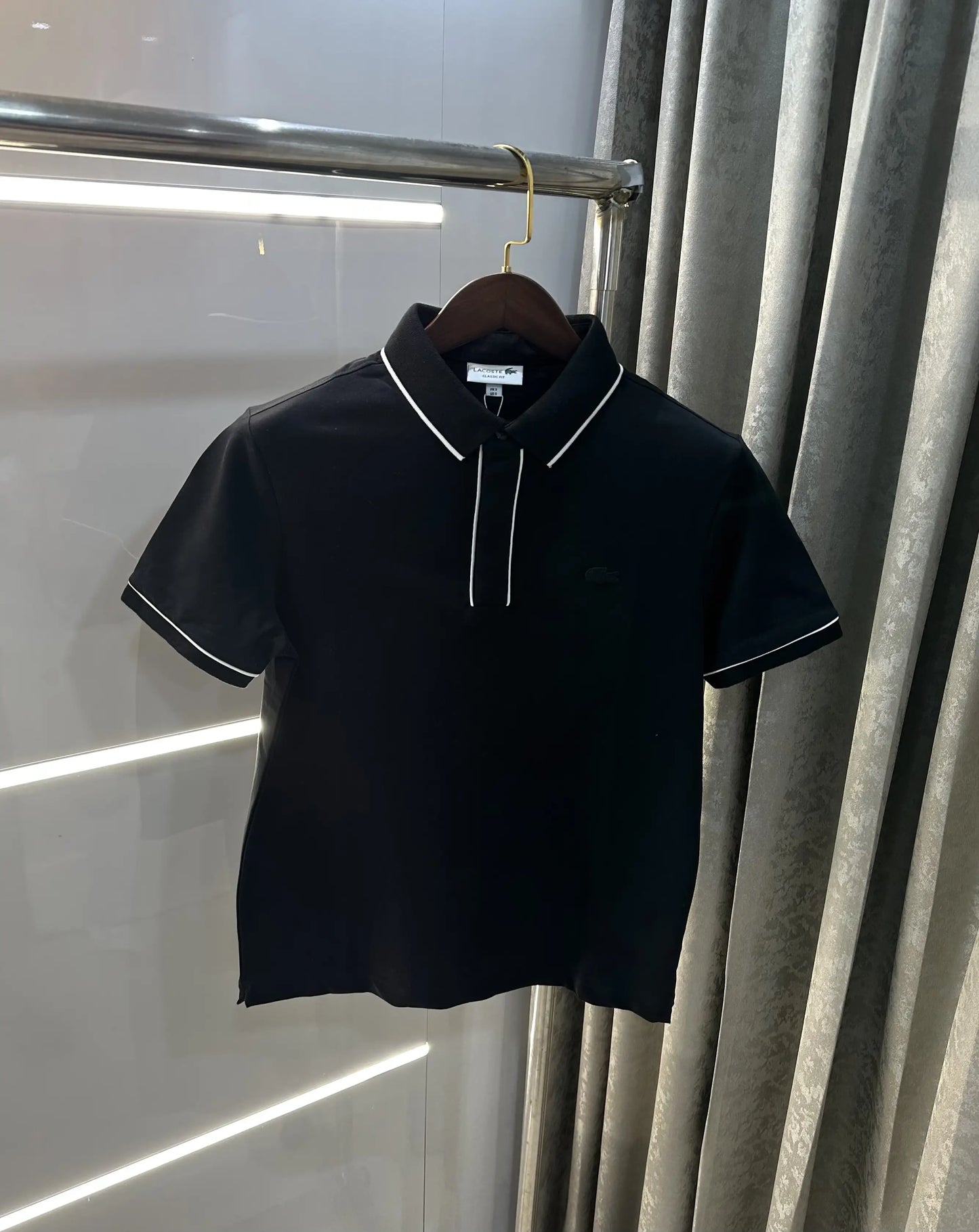 Lacost e Black Embroidery Logo Premium Polo T-Shirt