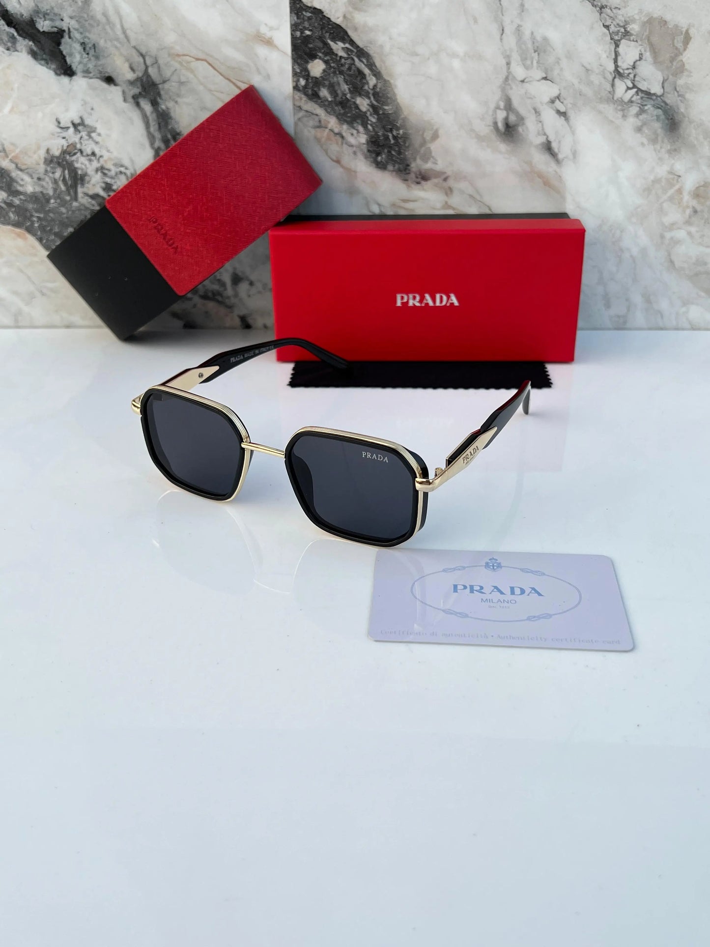 Prada_792_gold_black