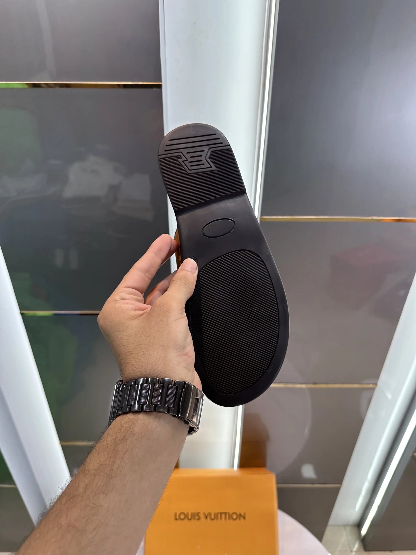 Louis_Vuitton_Tan Suede Leather Slide