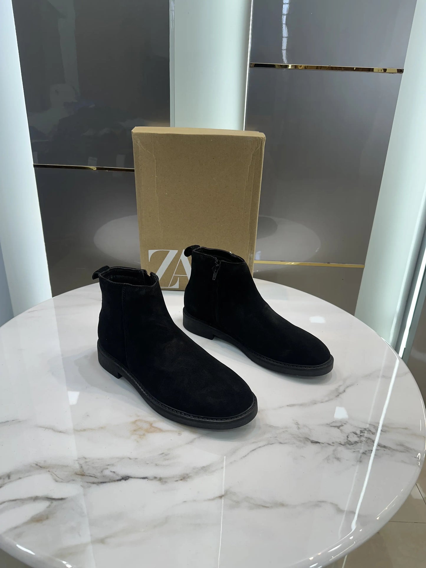 Zara_Suede Leather Chelsea Black Boots