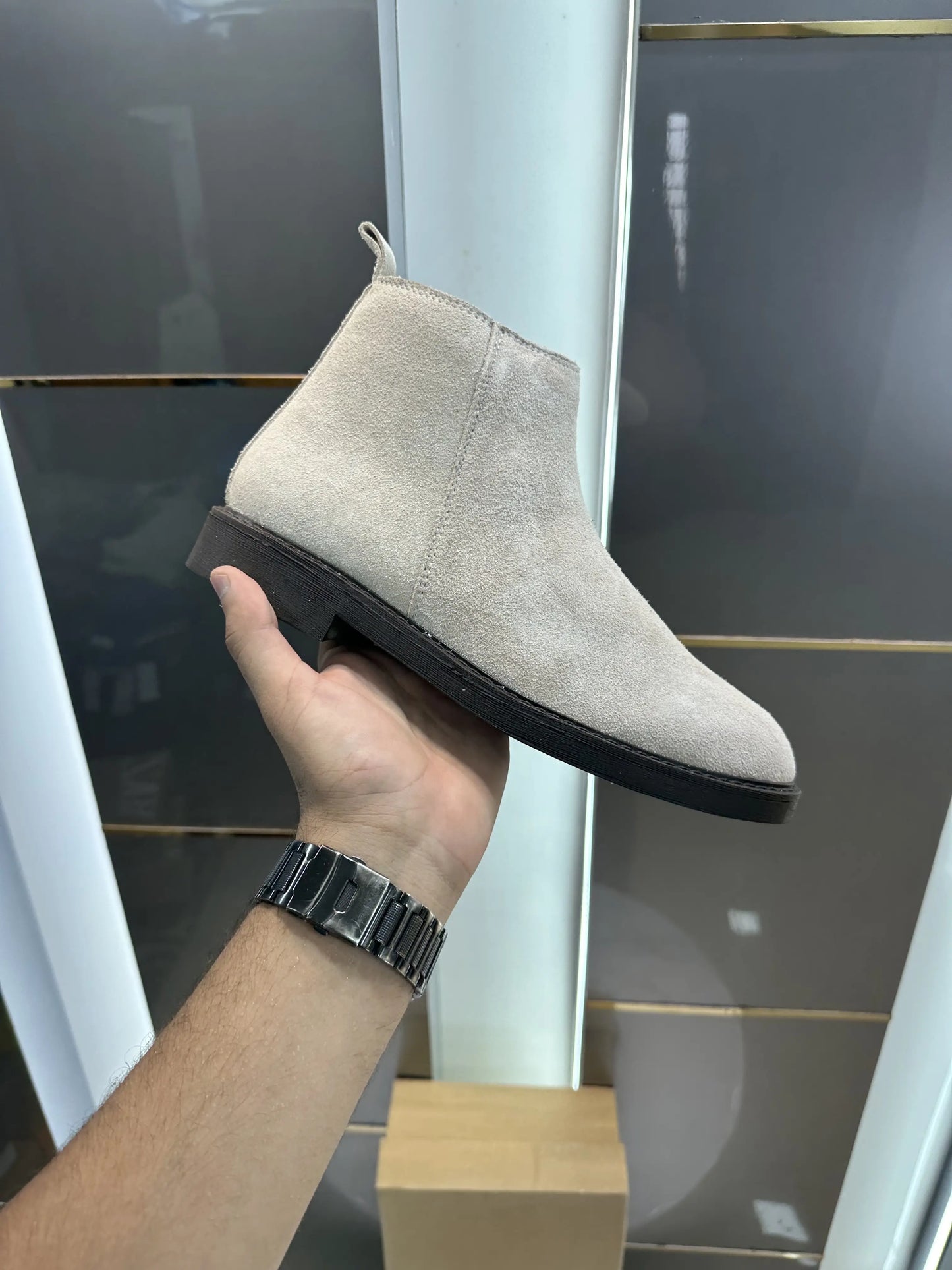Zara_Beige Chelsea Round Toe Boots