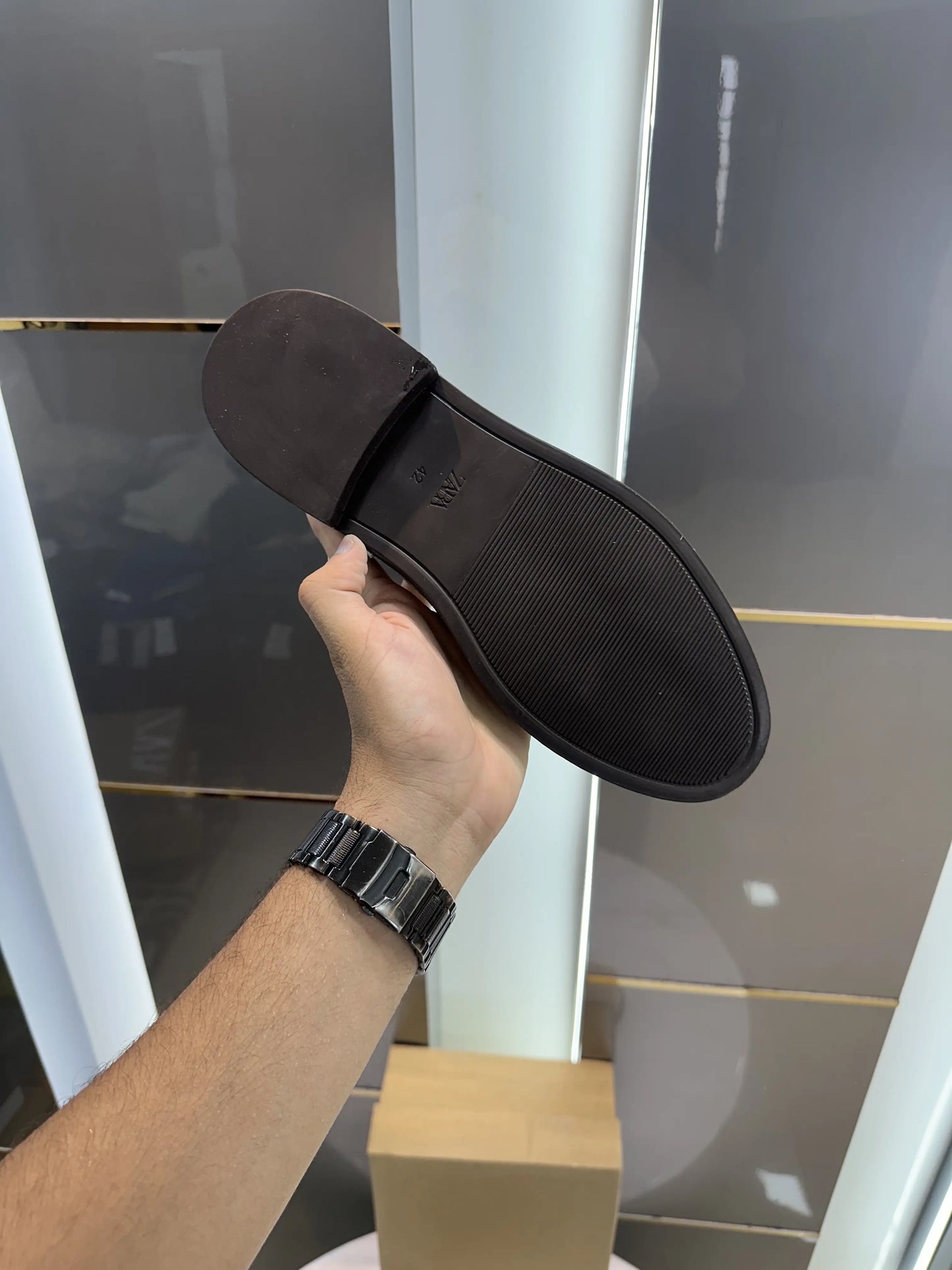 Zara_Beige Chelsea Round Toe Boots