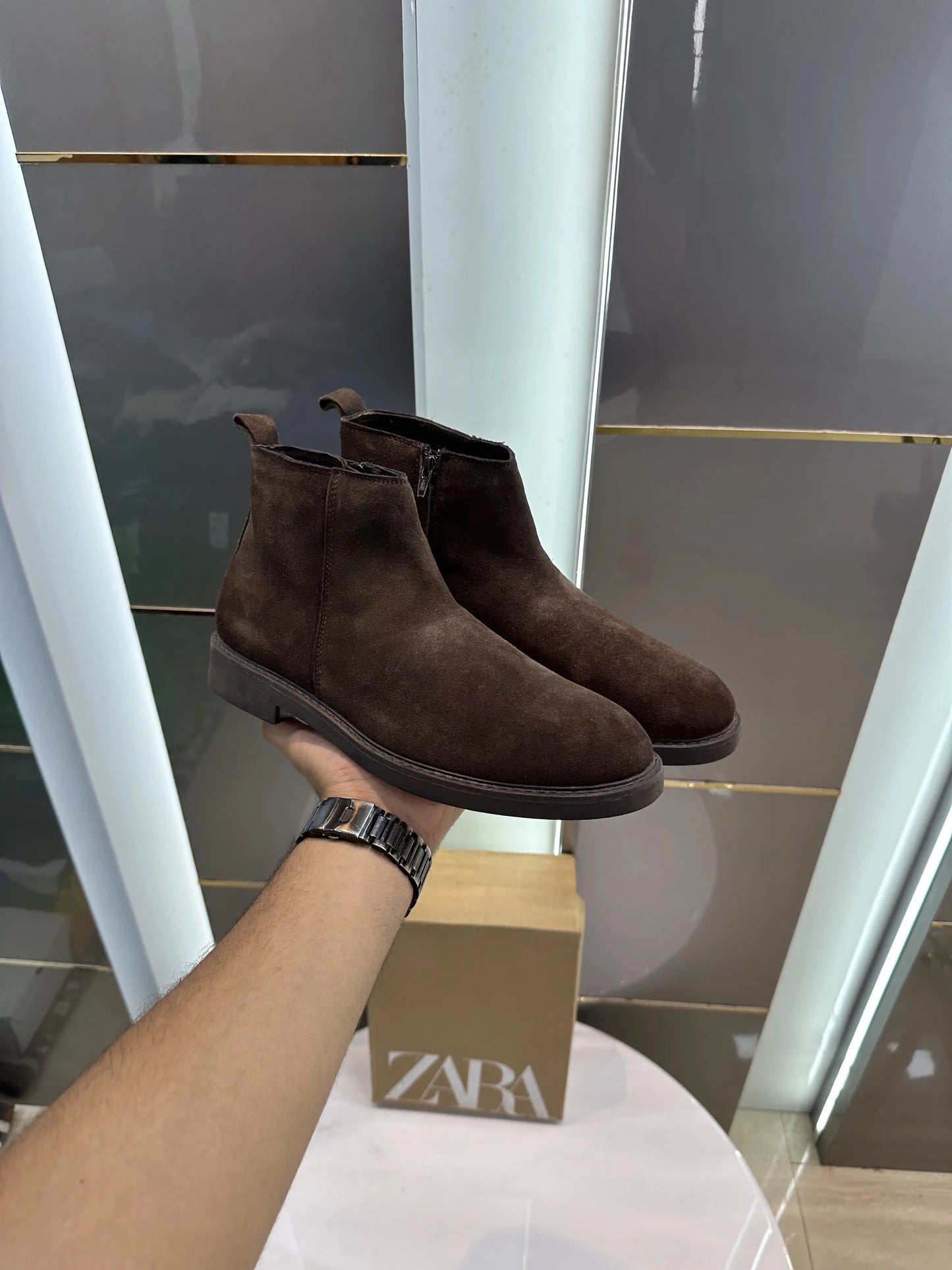 Zara_Brown Suede Chelsea Round Toe Boots