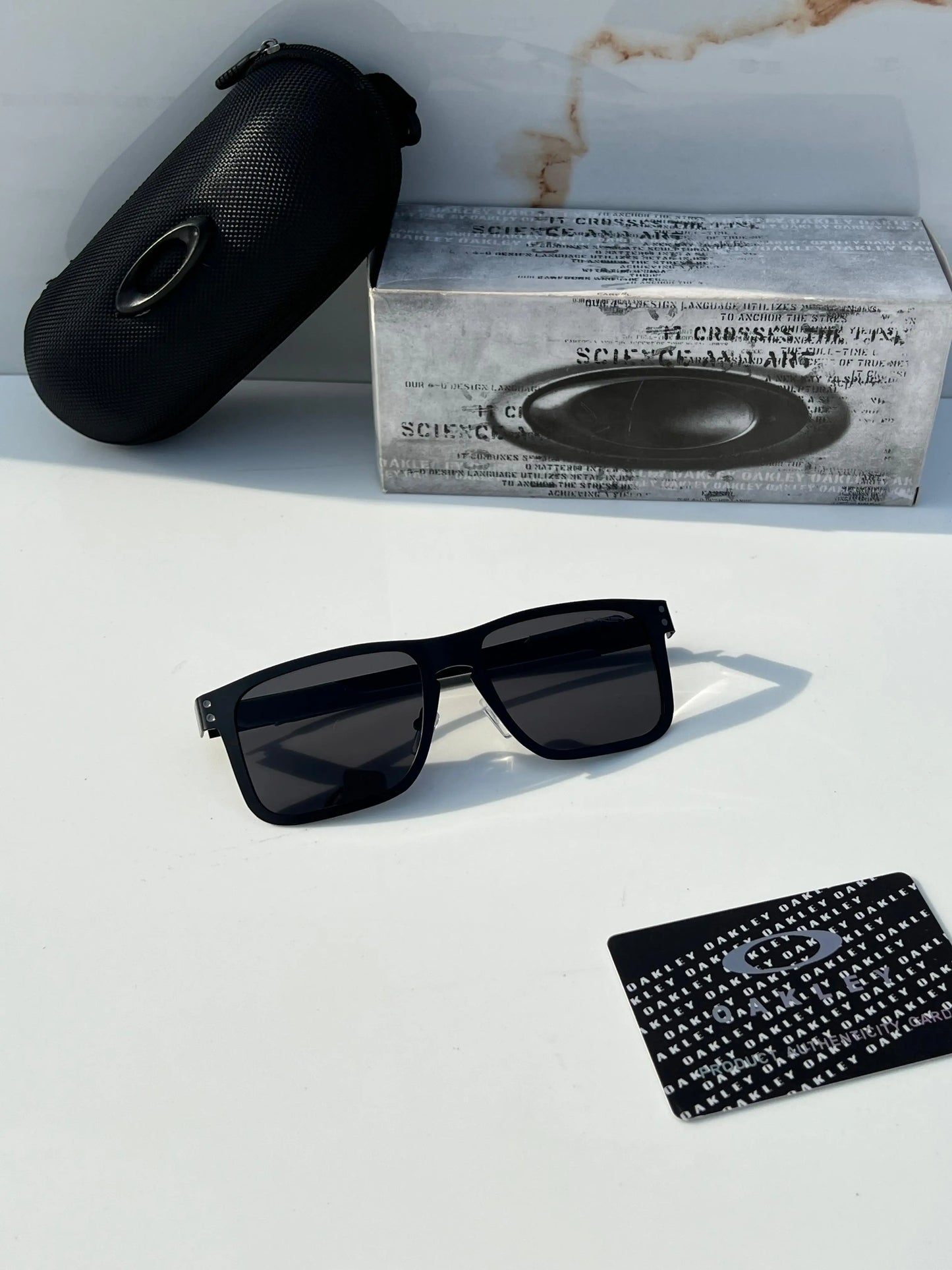Oakley_1701_black