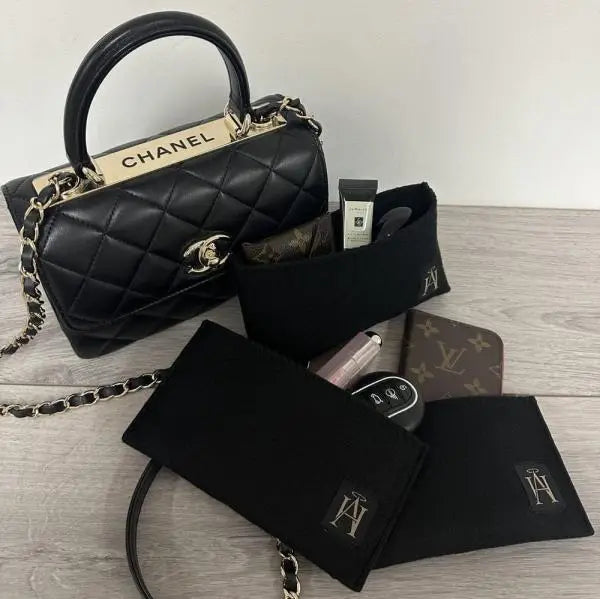 Chaneel Flap Bag with Top Handle Made of Quilted Lambskin (Made In ITALY) Top 1st Leather With BOX & Card