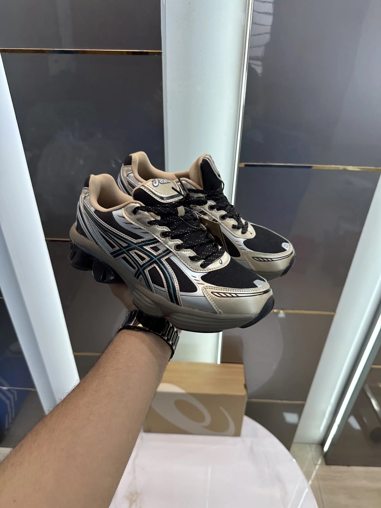 Asics_Gel Kinetic Fluent Black Dark Taupe Shoes