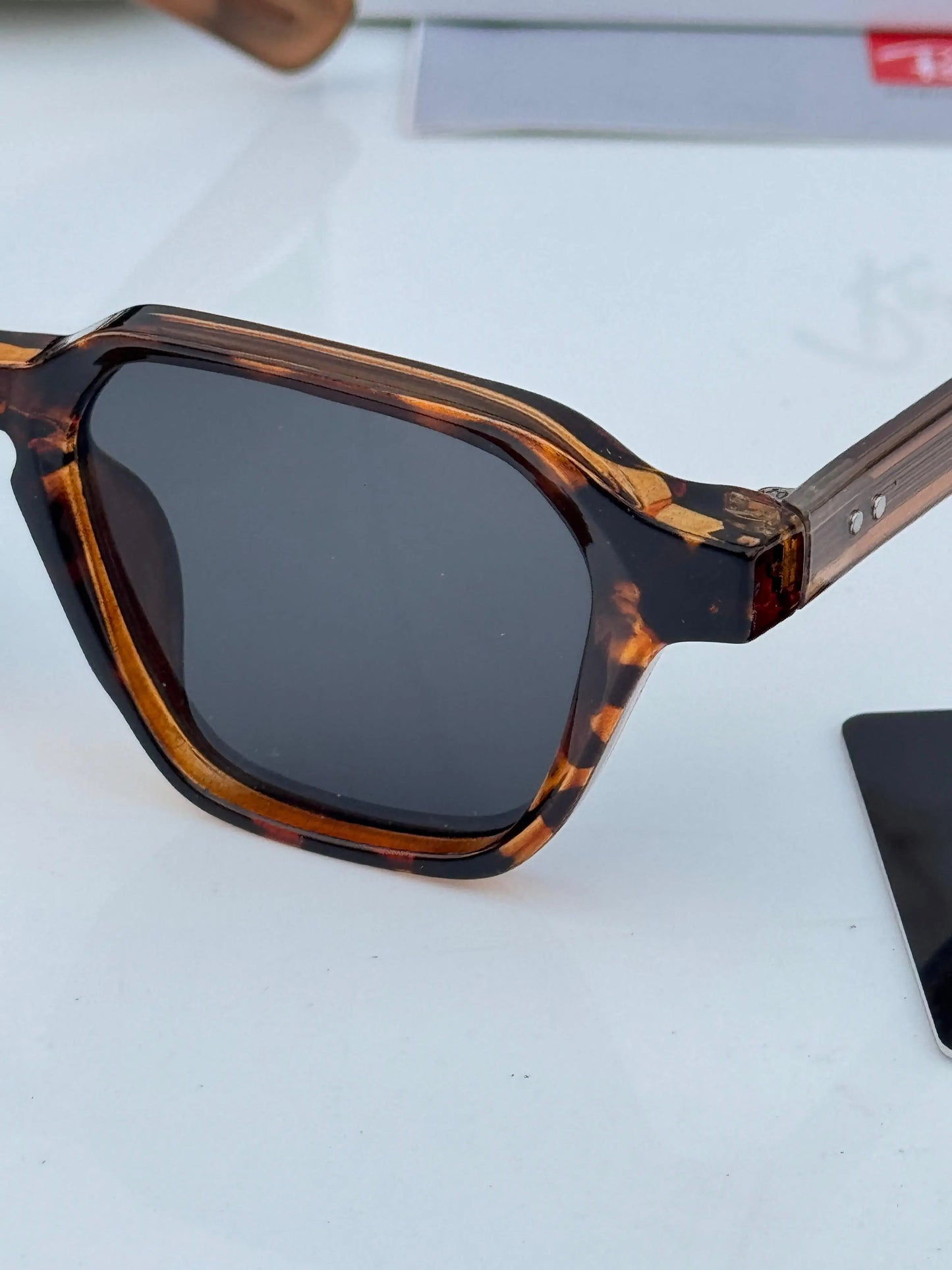 Rayban_1115_tiger_black