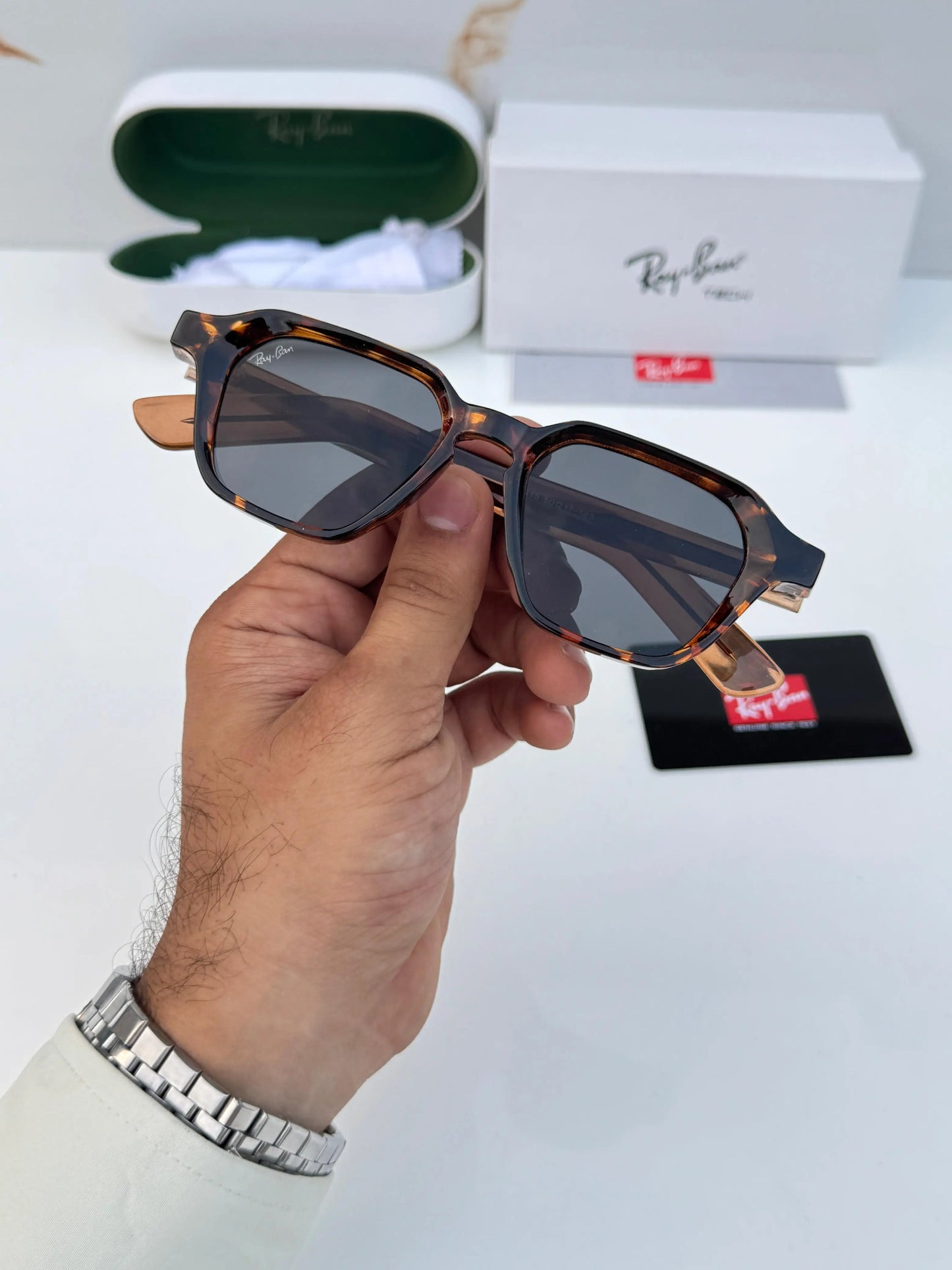 Rayban_1115_tiger_black