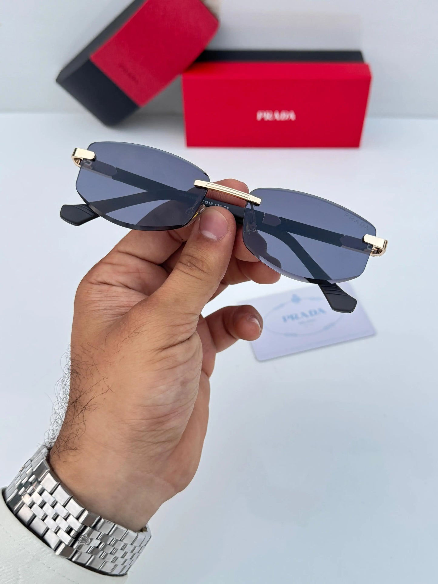 Prada_124_gold_black