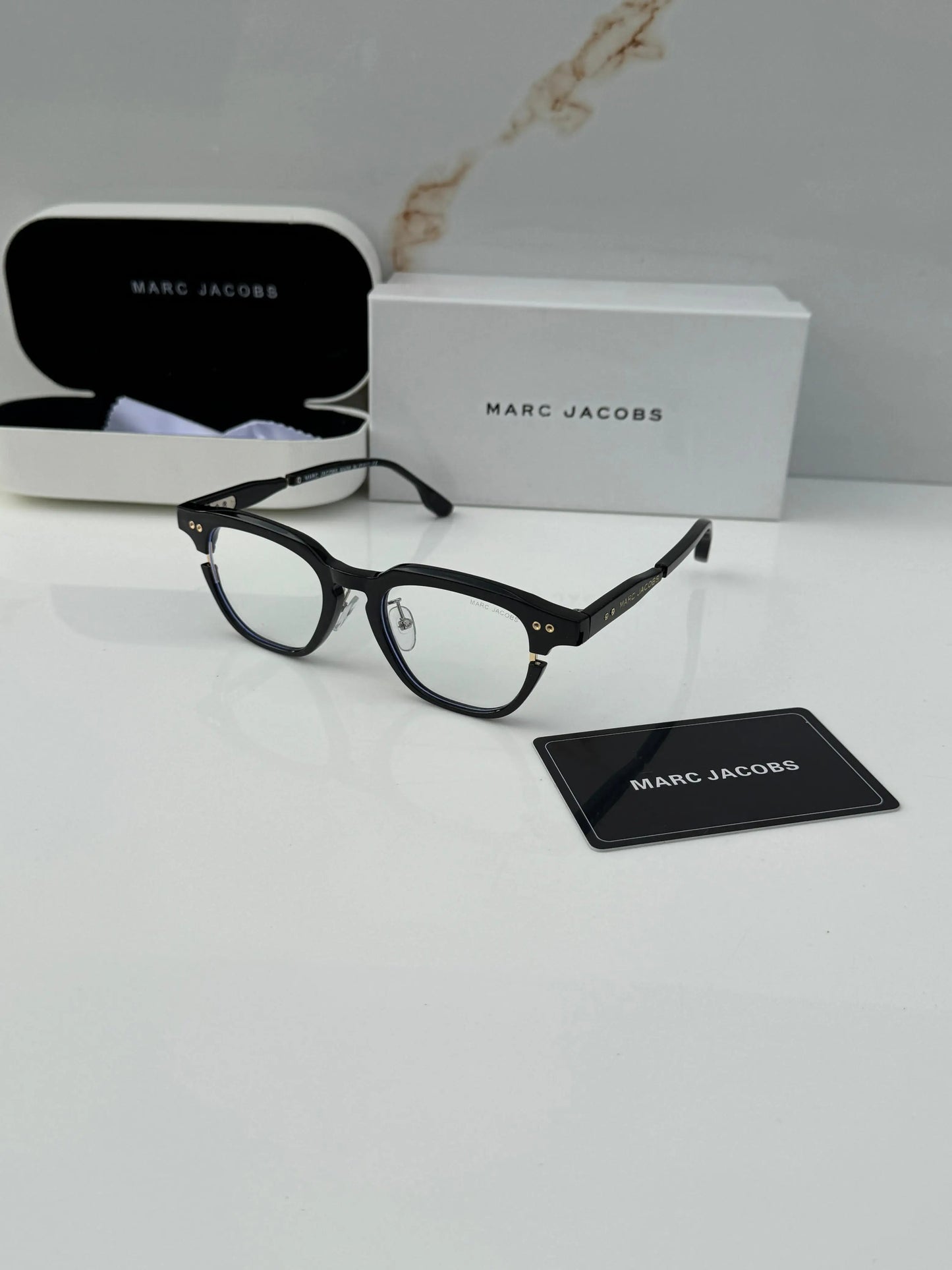 Marc_jacobs_1131_black_plano