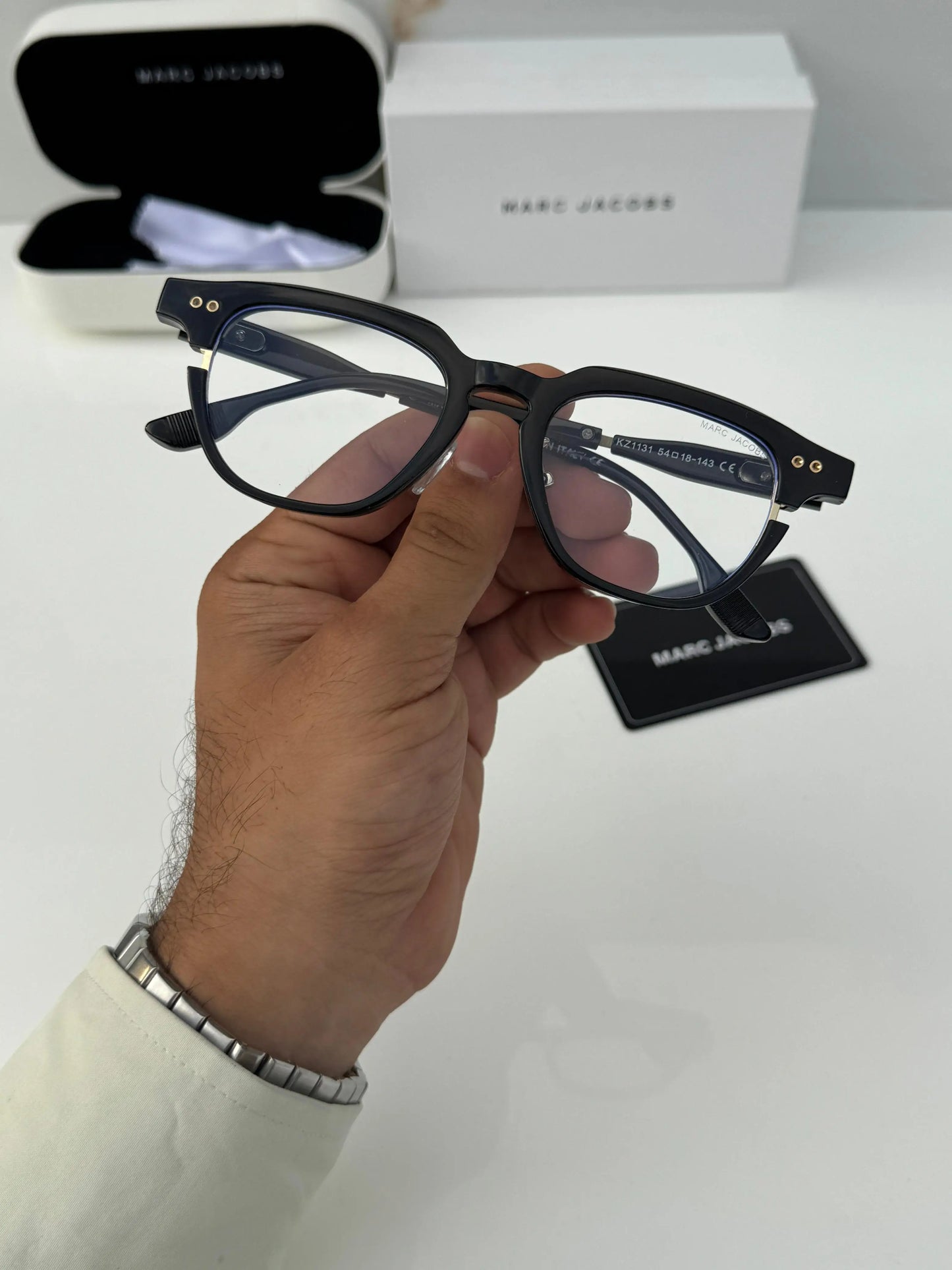 Marc_jacobs_1131_black_plano