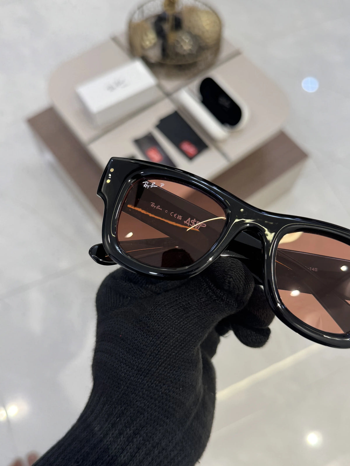 Rayban_4940_Black_Red_Candy_Puffer_Edition