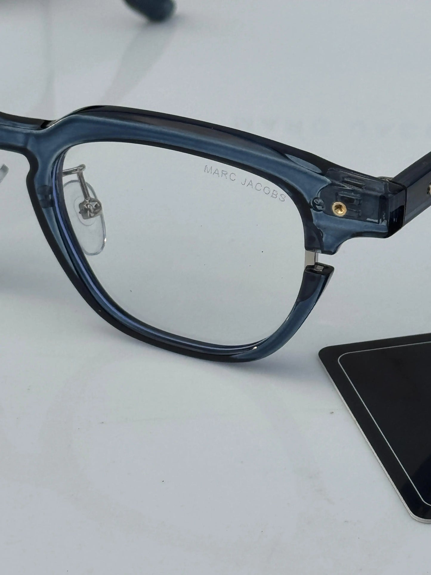 Marc_jacobs_1131_blue_plano