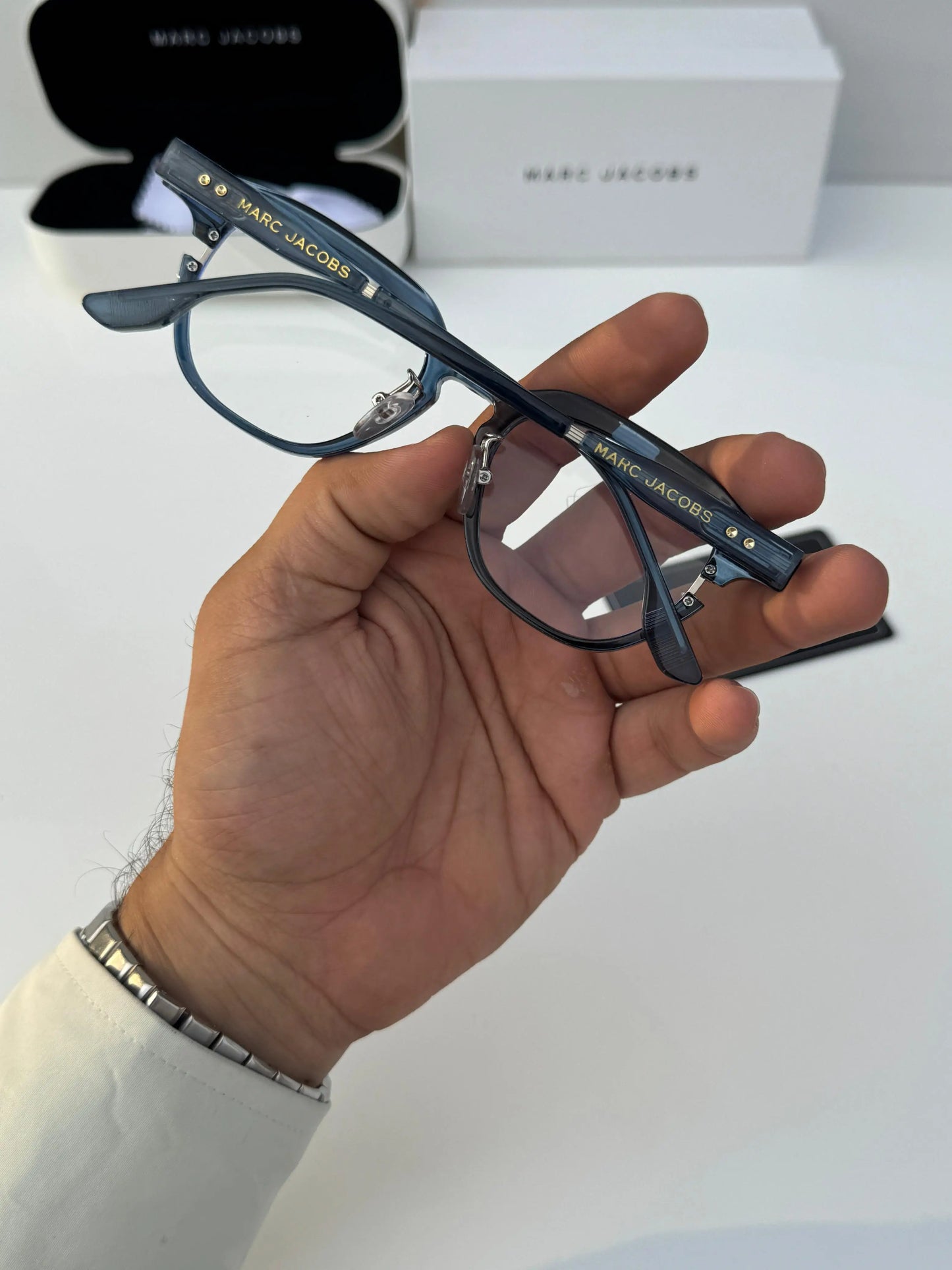 Marc_jacobs_1131_blue_plano