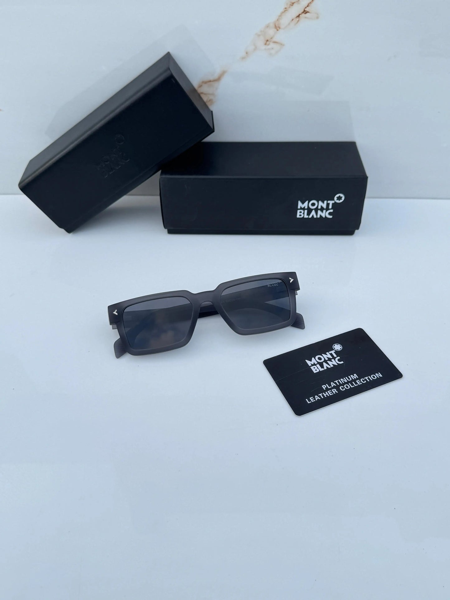 Mont_blanc_335_grey