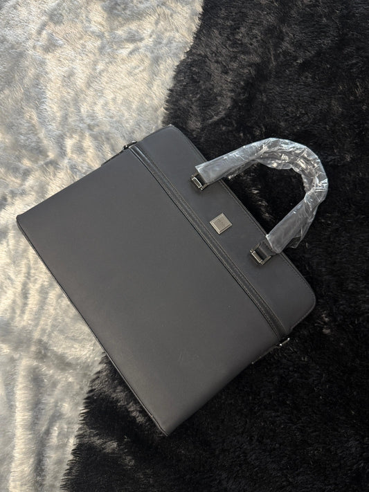 Hugo Boss structured leather document case  laptop bag
