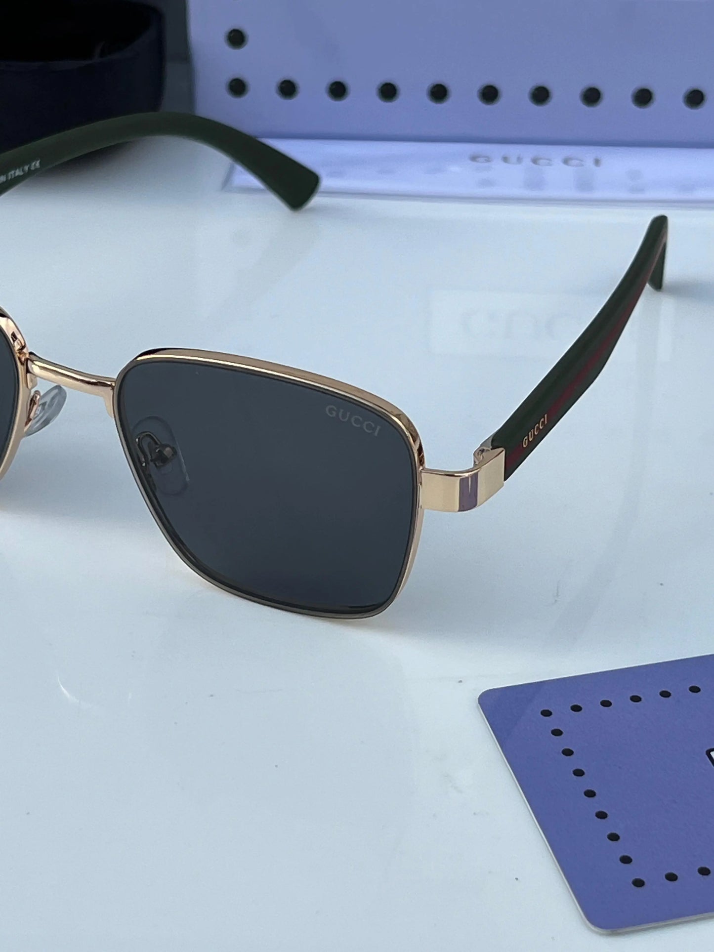Gucci_983_gold_black