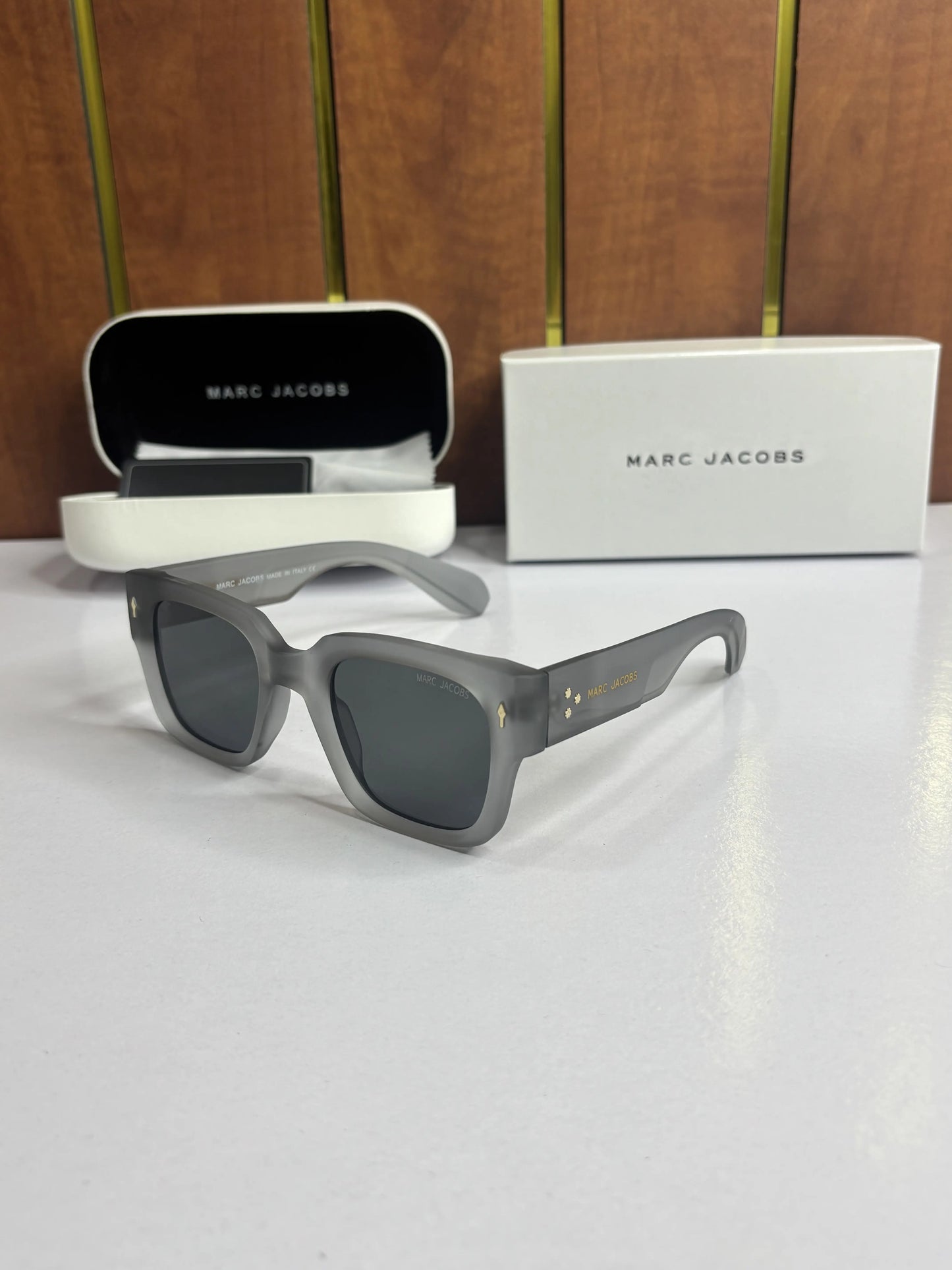 Marc Jacob 11-26 Grey