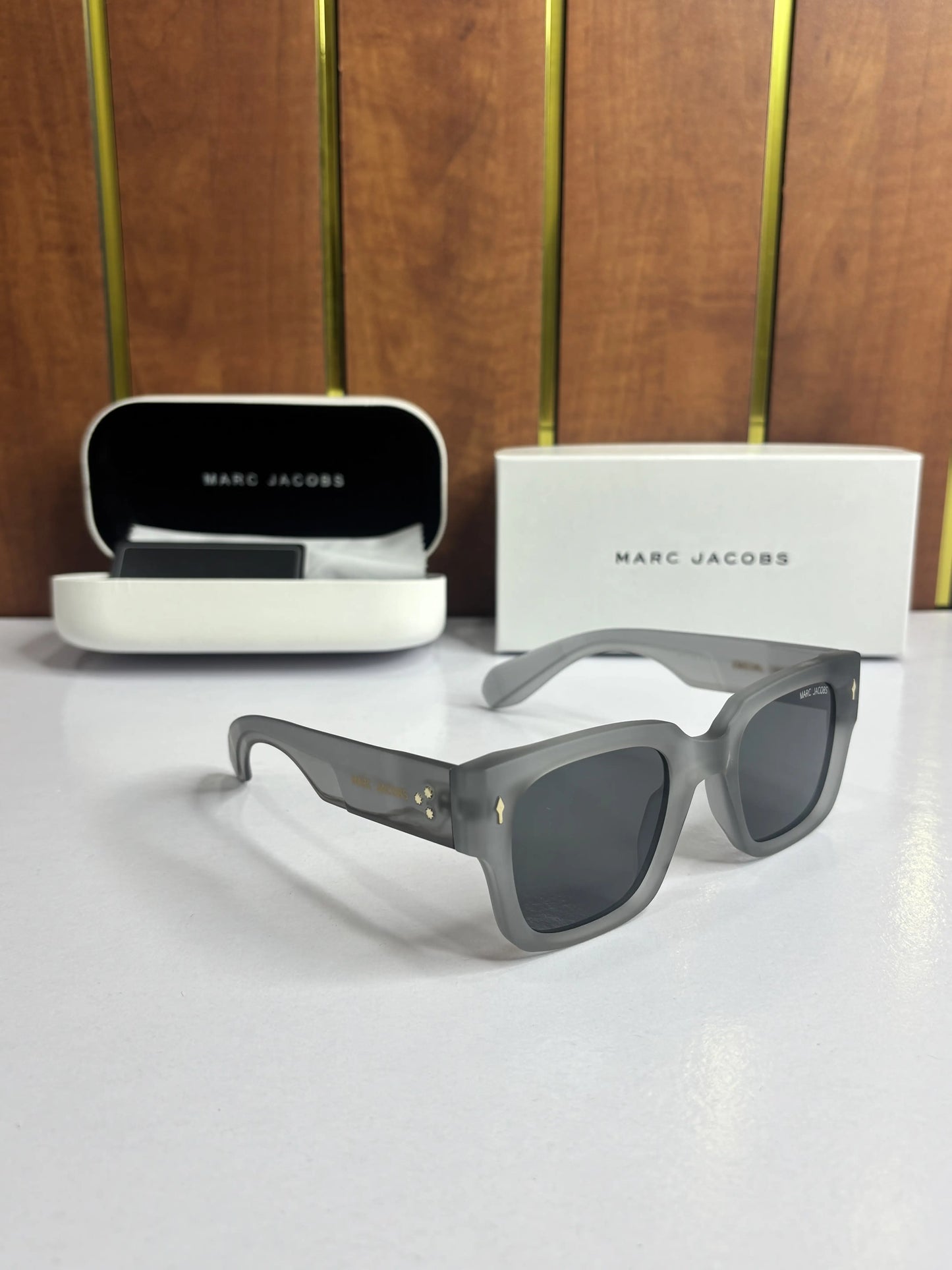 Marc Jacob 11-26 Grey