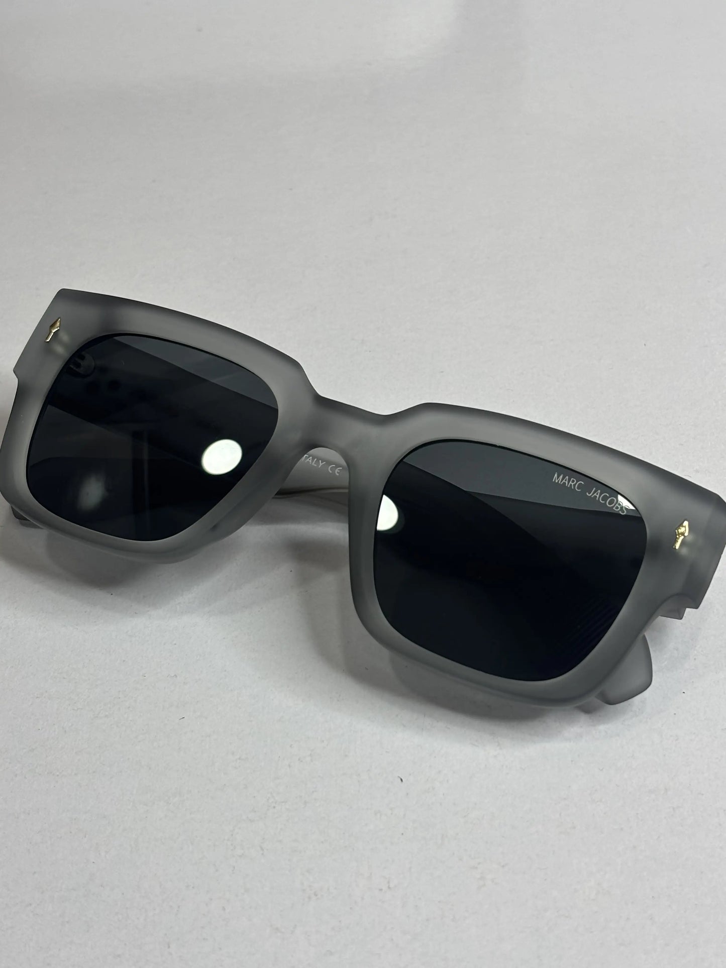 Marc Jacob 11-26 Grey