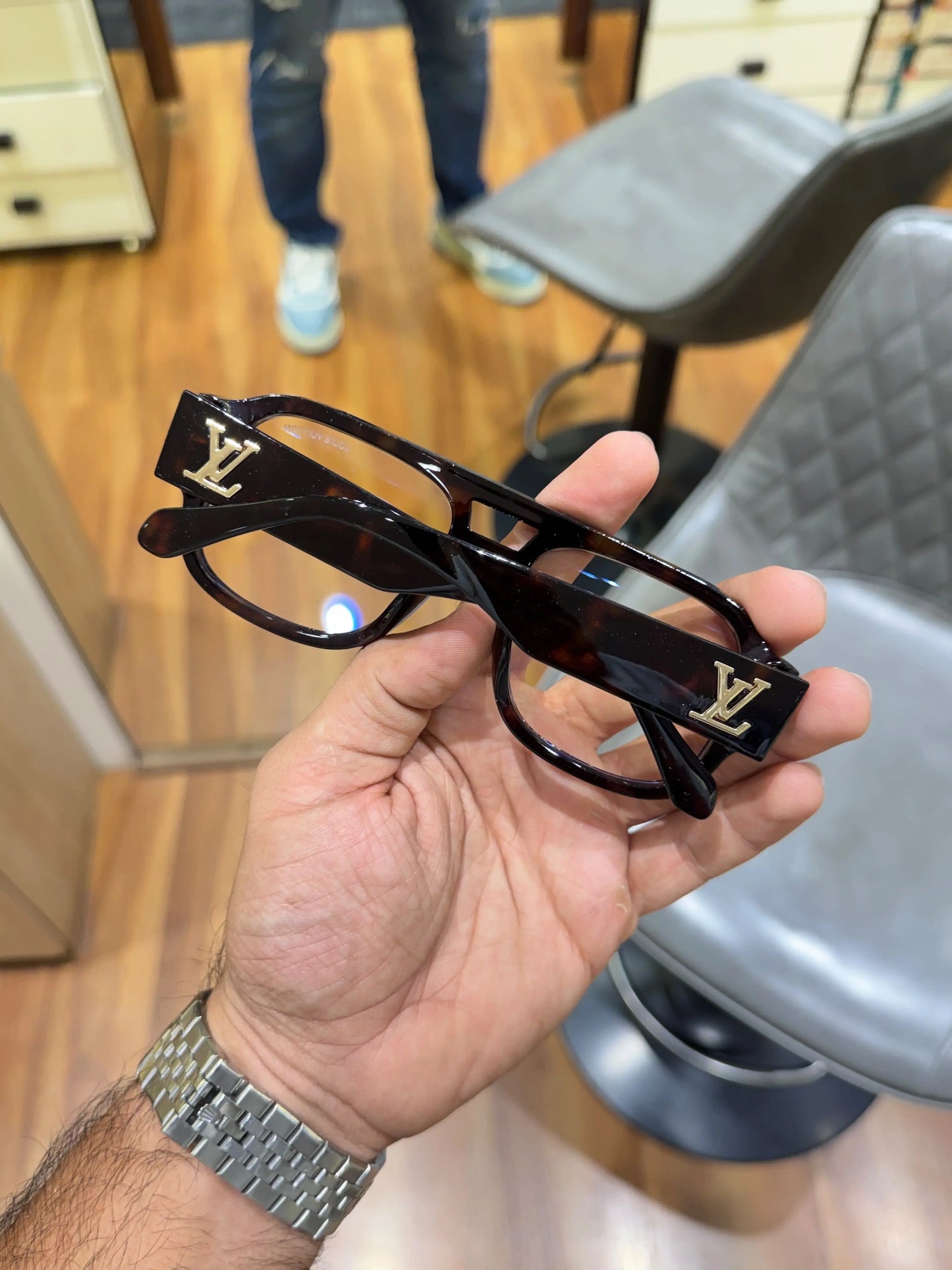 Louis_vuitton_6007_tiger_plano