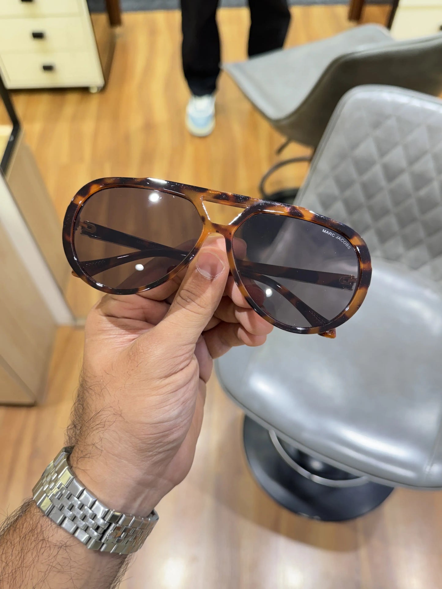 Marc_jacobs_18099_tiger_black