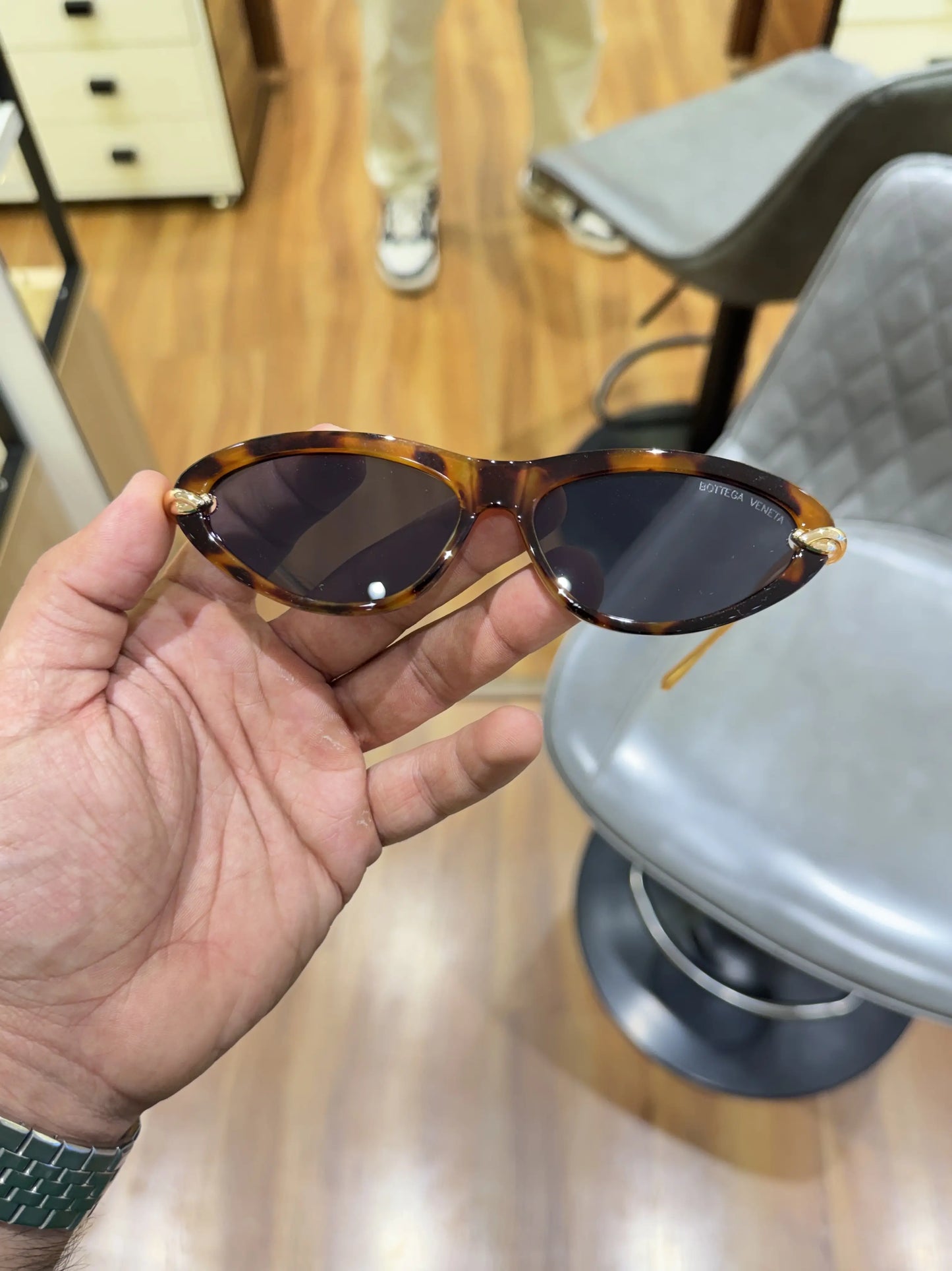 Bottega_veneta_9151_tiger_black
