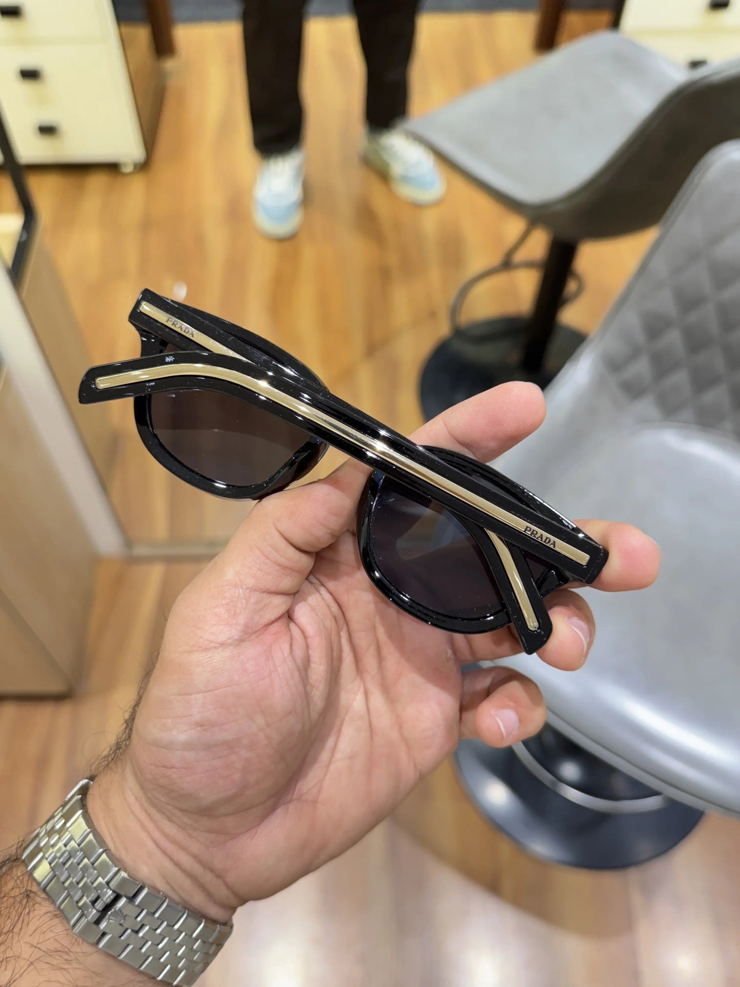 Copy Prada_015_gold_black