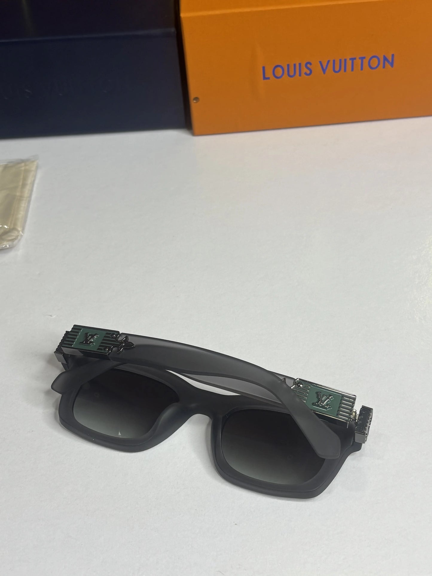 Louis Vuitton 1126 Grey