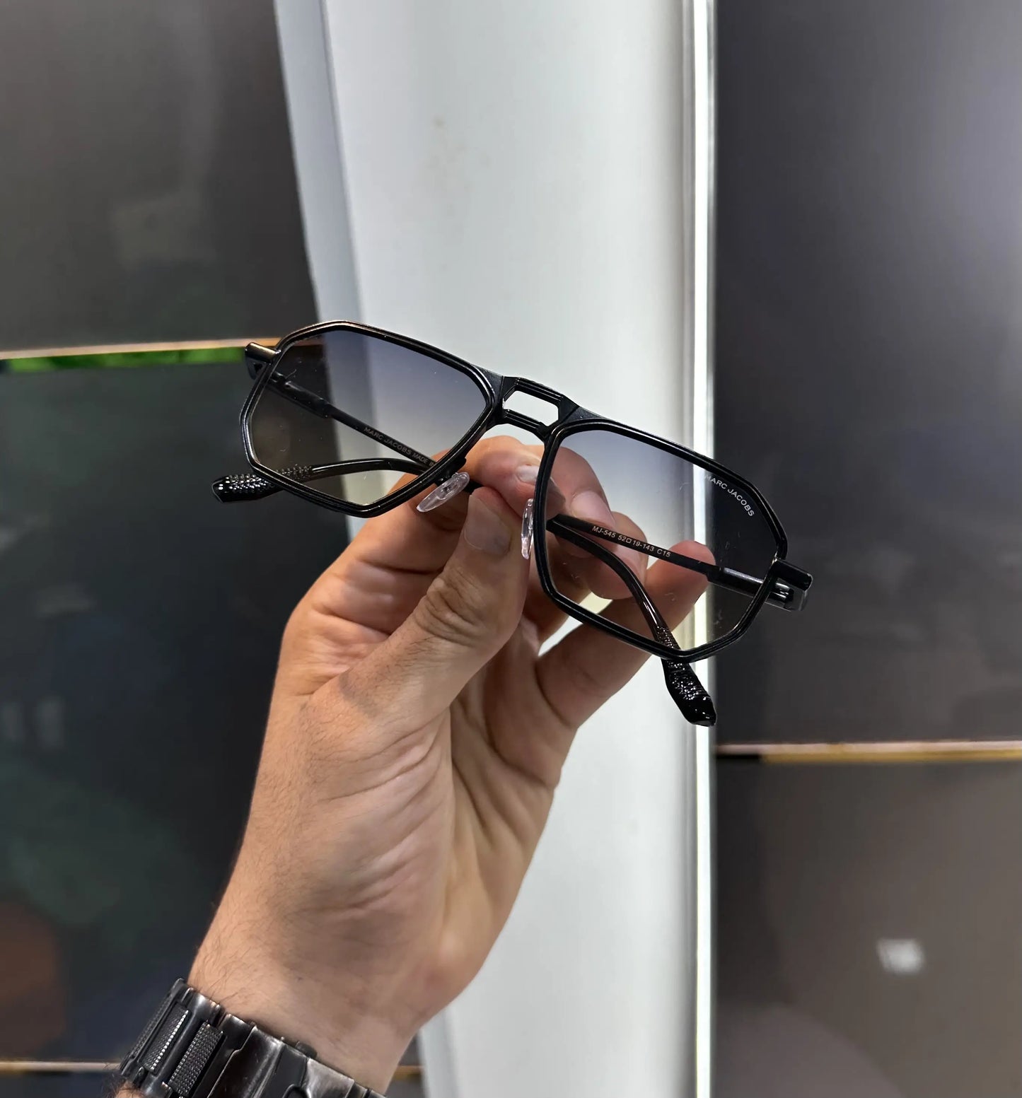 Marc Jacobs Black Multi Premium Shades 545